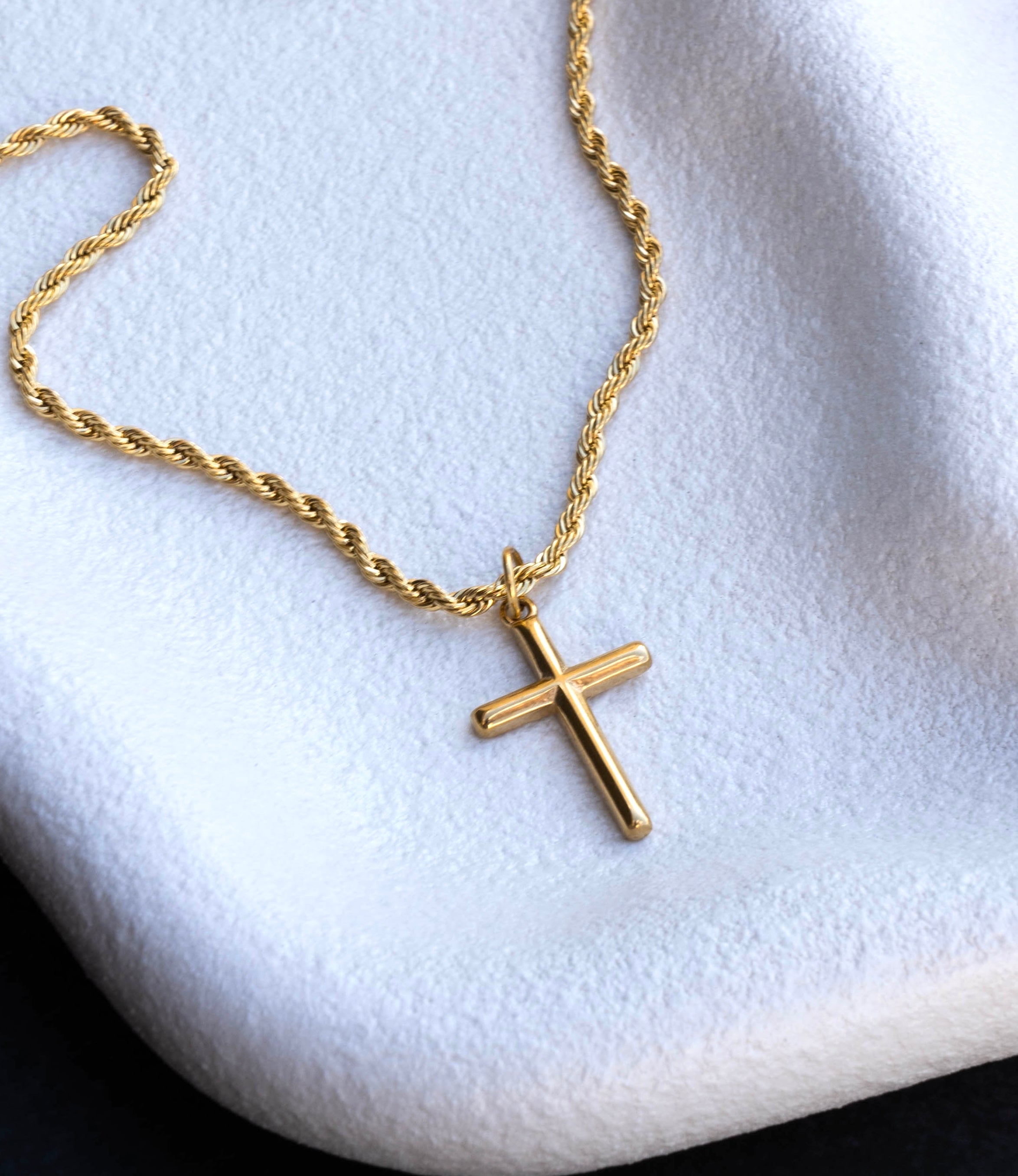 CROSS PENDANT (GOLD)