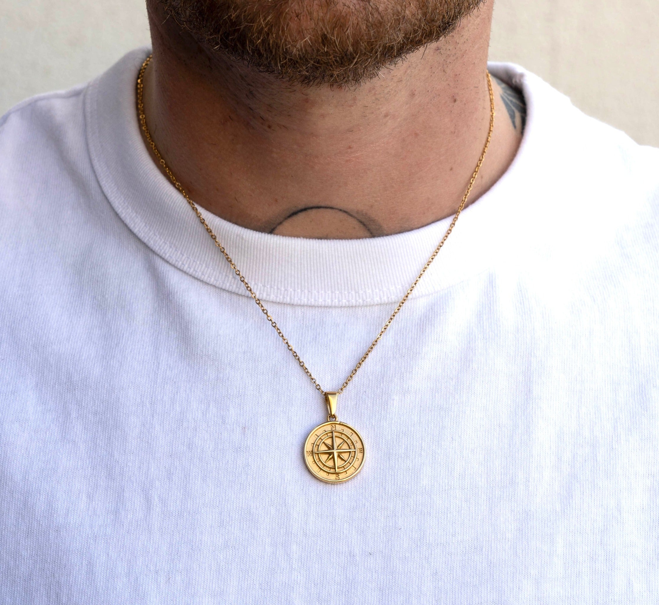 COMPASS PENDANT (GOLD)