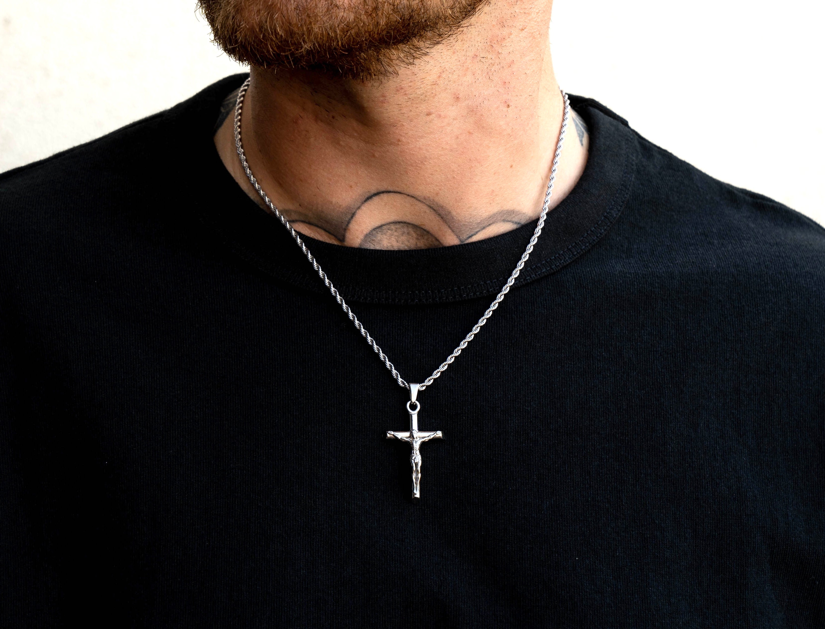 CRUCIFIX PENDANT (SILVER)